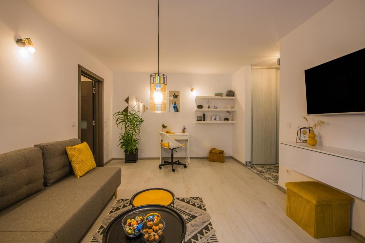 Kitty Sunflower Apartment Alba Iulia Extérieur photo