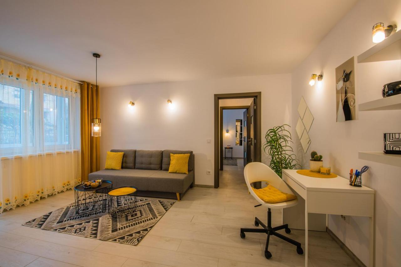 Kitty Sunflower Apartment Alba Iulia Extérieur photo