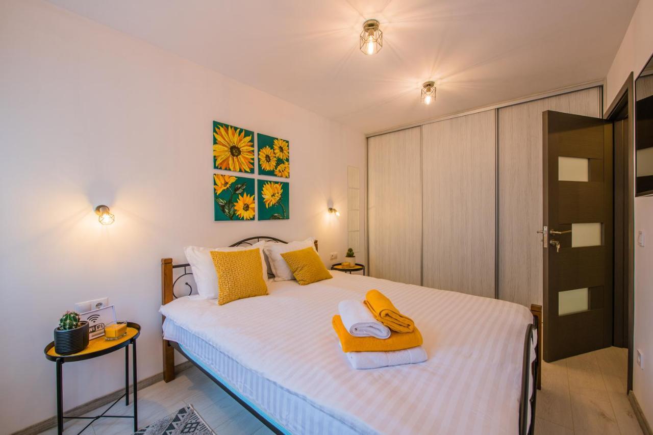 Kitty Sunflower Apartment Alba Iulia Extérieur photo