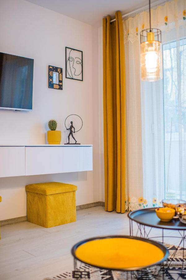Kitty Sunflower Apartment Alba Iulia Extérieur photo
