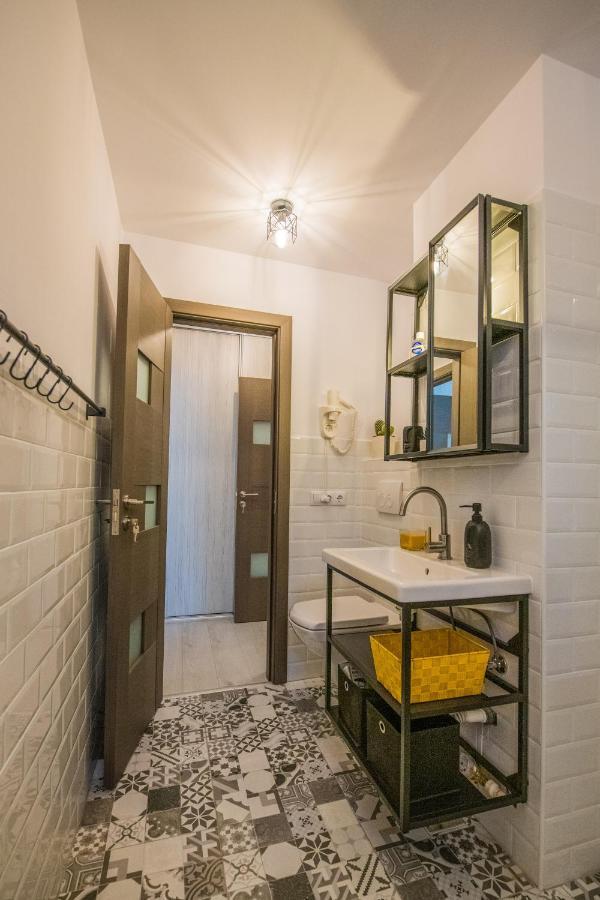 Kitty Sunflower Apartment Alba Iulia Extérieur photo